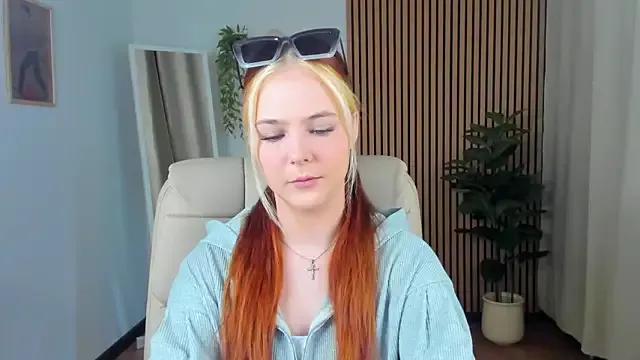 Checkout girls naked models with similar nickname. Cute sexy Free Models.