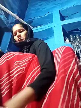 Jooli_xx from StripChat