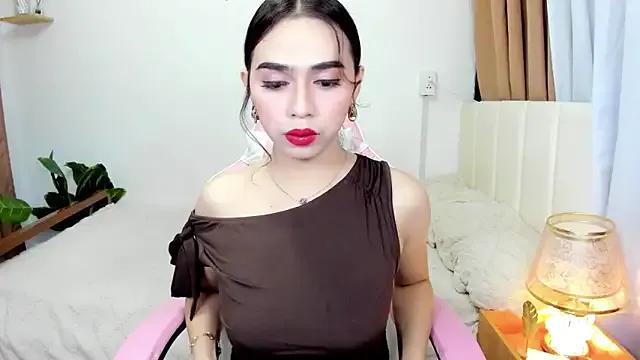 joyfulmartinaa from StripChat is Freechat