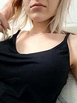 JuliBant666 from StripChat is Freechat