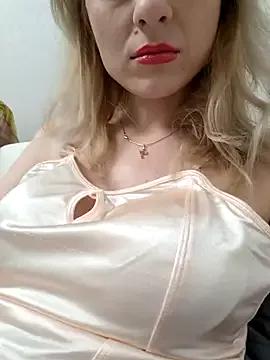 JuliBant666 from StripChat is Freechat