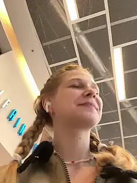Julie_Cutie from StripChat is Freechat