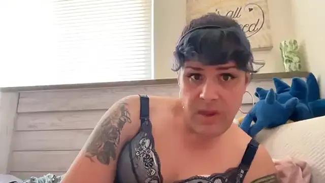Julietserenity from StripChat is Freechat