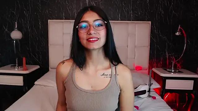 JulietteStar_ from StripChat is Freechat