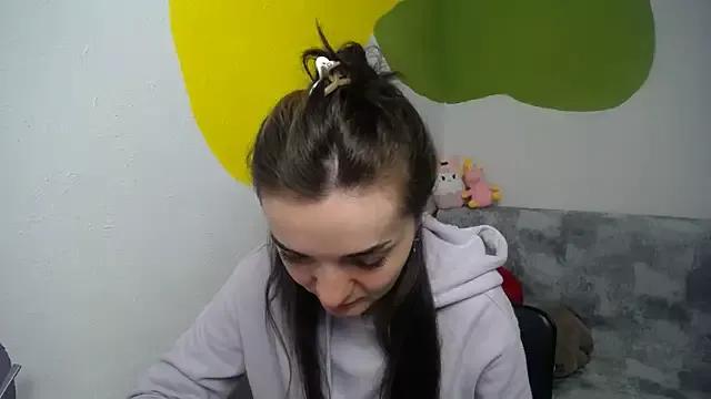 Just_gine from StripChat is Freechat