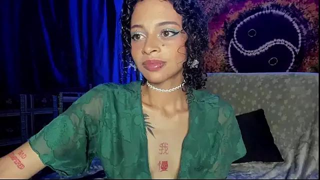 Kalahna from StripChat