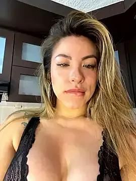 Karen_San_Miguel from StripChat is Freechat
