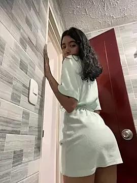 Karinaalvy_ from StripChat is Freechat