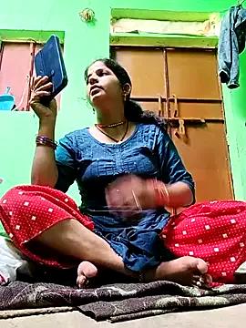 Karishma_cute from StripChat is Freechat