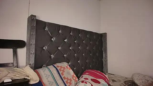Karla-megan from StripChat is Freechat