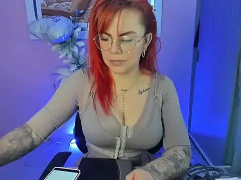 KAROL_MILF from StripChat is Freechat