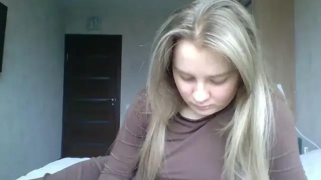 Karyllia from StripChat is Freechat