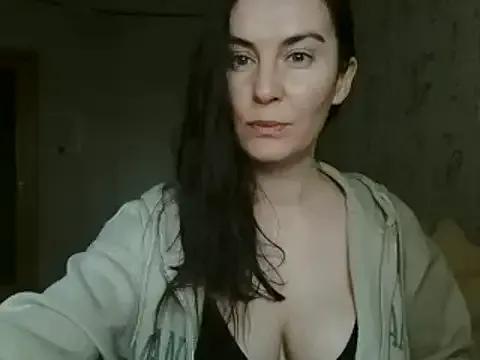 KatalinaQE from StripChat is Freechat