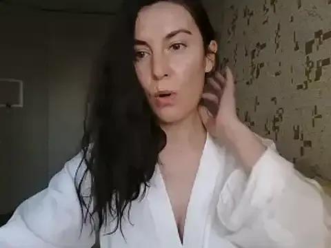 KatalinaQE from StripChat is Freechat