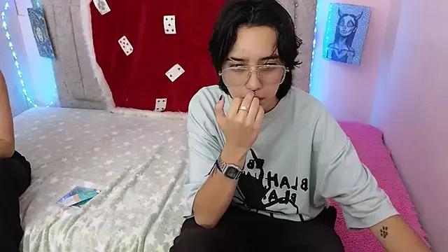 katalinathxandbritney1 from StripChat is Freechat