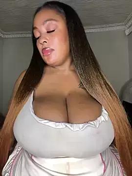 Katamia25 from StripChat