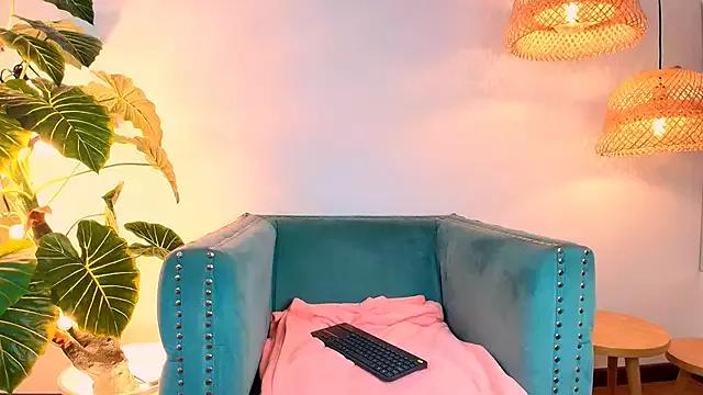 katy_usha from StripChat is Freechat