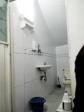 Katyuskka_love from StripChat is Freechat