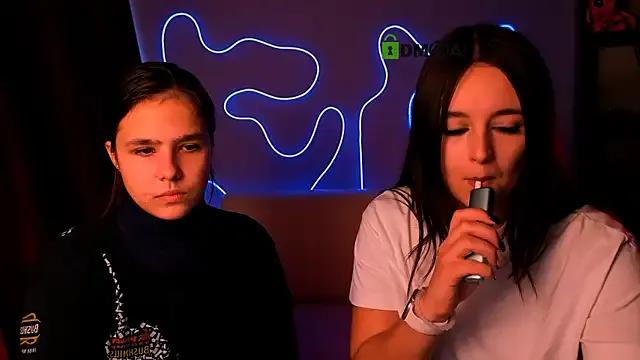 kelly_may1 from StripChat is Freechat