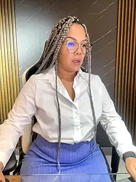 KellyBrooklyn_ on StripChat 