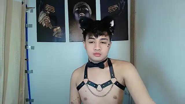 KentAivan from StripChat is Freechat