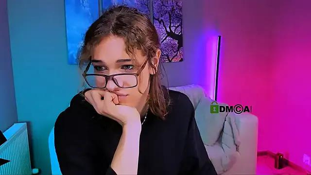 kevi_sunn from StripChat is Freechat