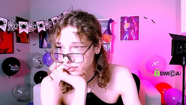 kevi_sunn from StripChat is Freechat