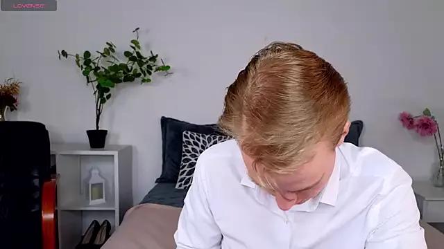 Kevin_Big_Gun from StripChat is Freechat