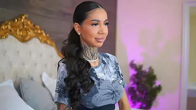 KiaraMoreno from StripChat is Freechat