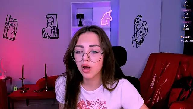 kiki_swan from StripChat is Freechat