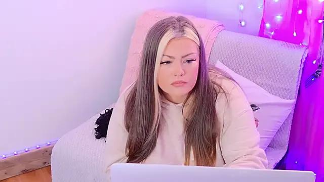 Checkout girls naked models with similar nickname. Cute sexy Free Models.