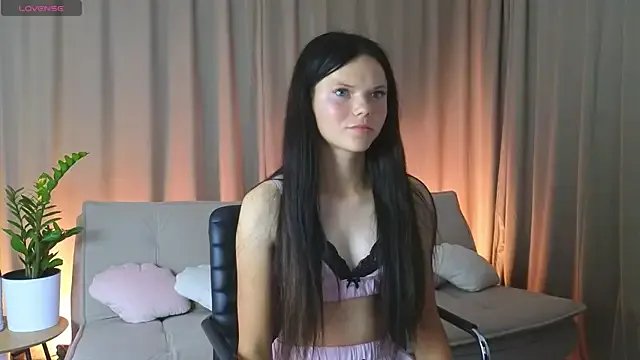 KikiBlis on StripChat 