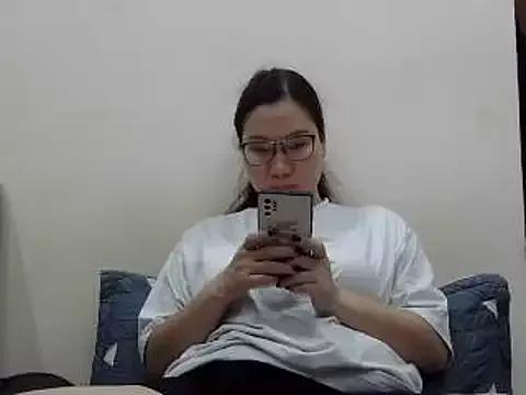 Kiko_sunflower from StripChat