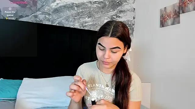 KimberlyLoren from StripChat is Freechat