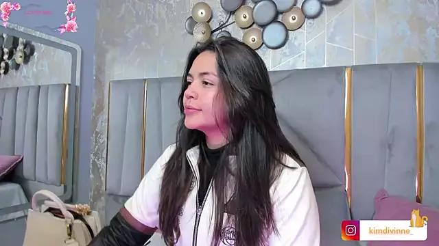 KimDevinne from StripChat is Freechat