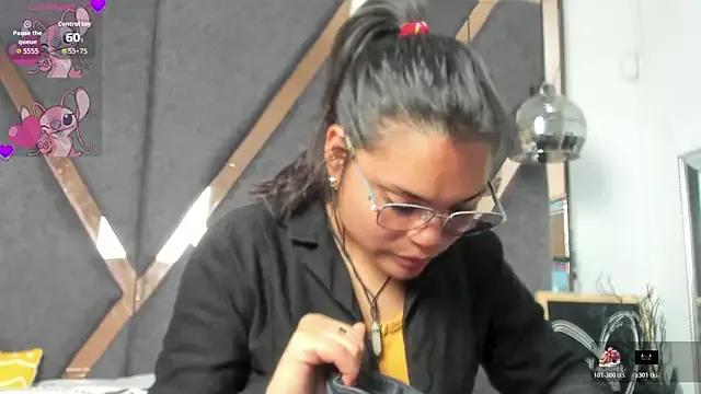 KimiAnal from StripChat is Freechat