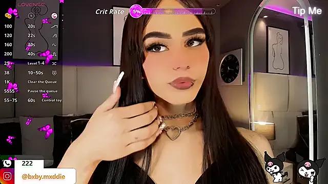 kimMaddiee from StripChat is Freechat