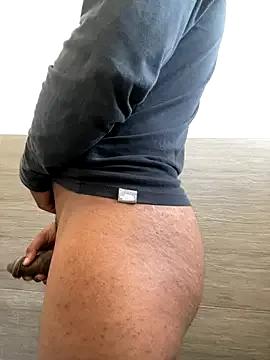 kingjozi121 from StripChat is Freechat