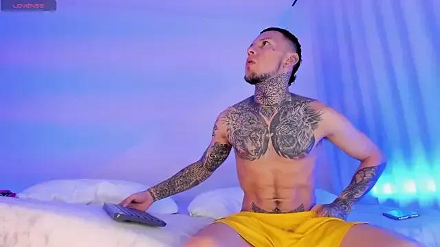 Kings_Ultimate from StripChat is Freechat