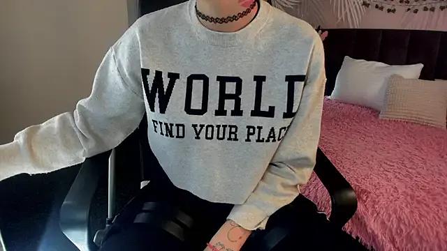 Kira_Key from StripChat is Freechat