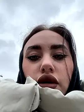 KiraSunshine from StripChat is Freechat