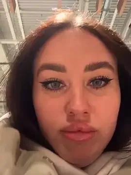 KiraSunshine from StripChat is Freechat