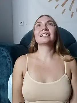 KisaVixen from StripChat is Freechat