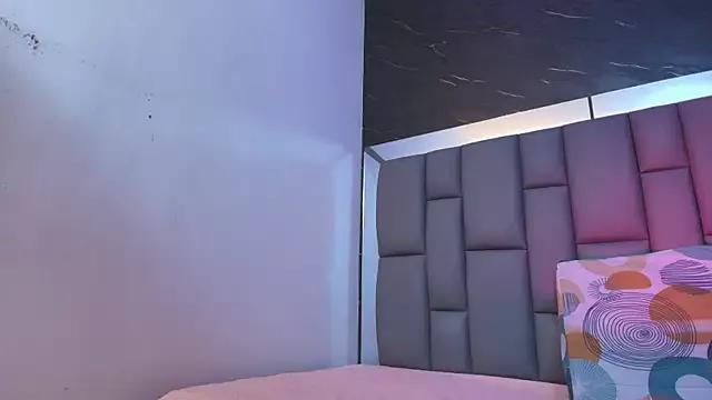 kissme_luna from StripChat is Freechat