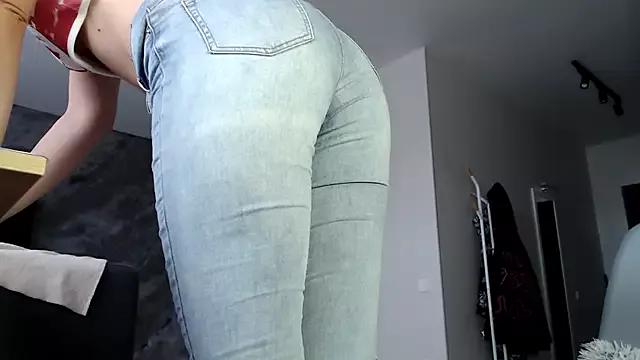 KissMyVibe from StripChat