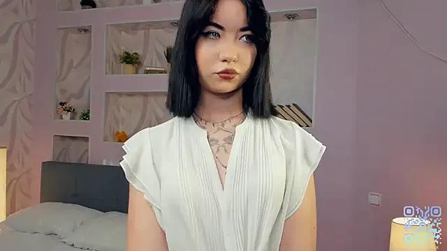 KittHisy from StripChat is Freechat