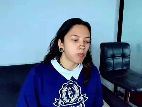 Kitty_ravee from StripChat is Freechat