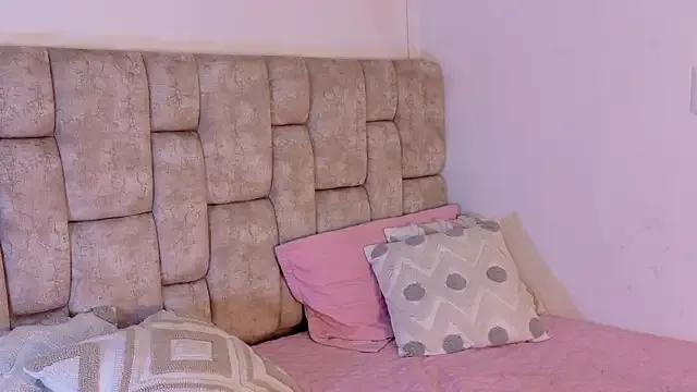 Kitty_Rose__ from StripChat is Freechat