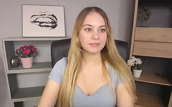 kitty_valeria from StripChat
