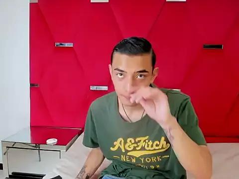 kittyAndLiam69 from StripChat is Freechat